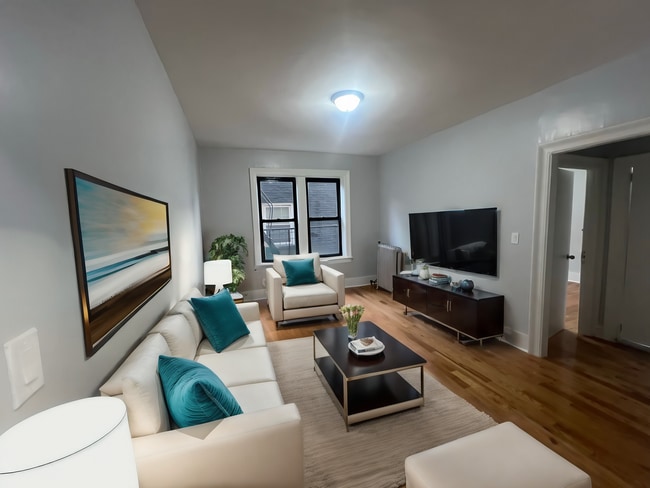 Hummingbird Heights 320