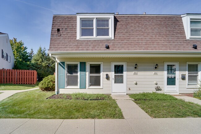 Building Photo - 1883 Jamestown Cir Rental
