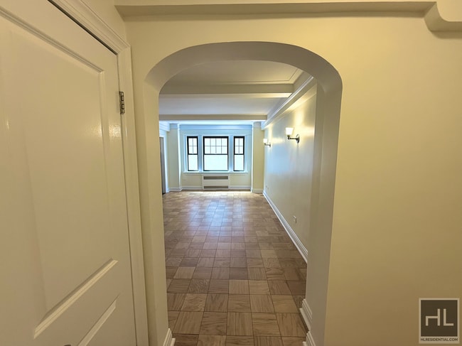 Christopher Street - Christopher Street Apartment Unit 4N