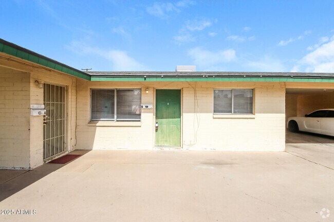 Building Photo - 826 E 4th Pl Unit B Rental