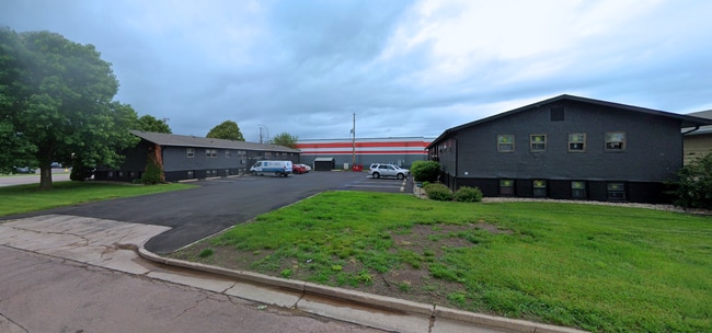 Building Photo - Jefferson Commons Rental