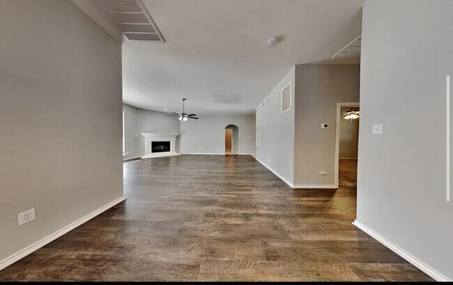 Photo - 2959 Crystal Way