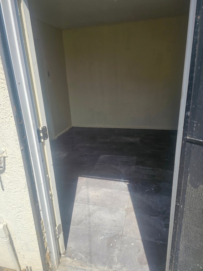 Photo - 9726 Zamora Ave