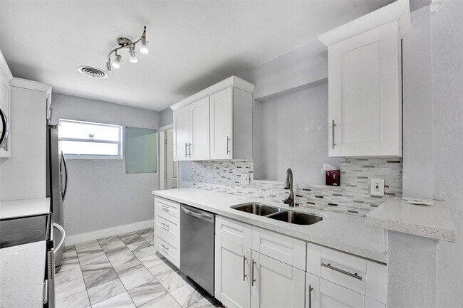 Photo - 5261 NW 11th St