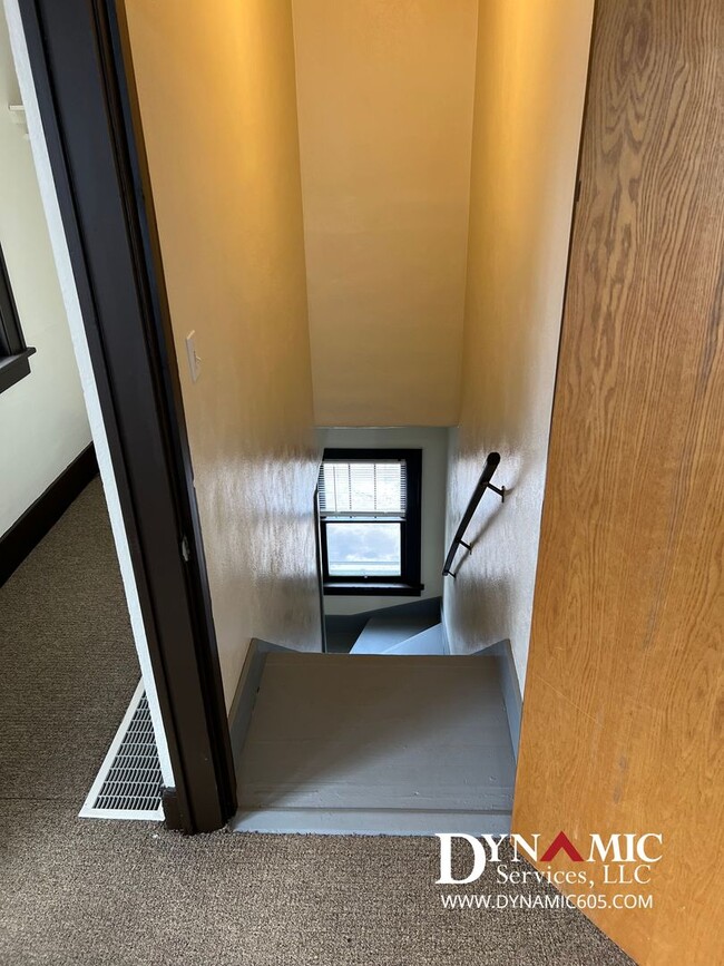 Photo - Upper Level 2 Bedroom, 1 Bathroom Duplex - Tenant Pays ALL Utilities