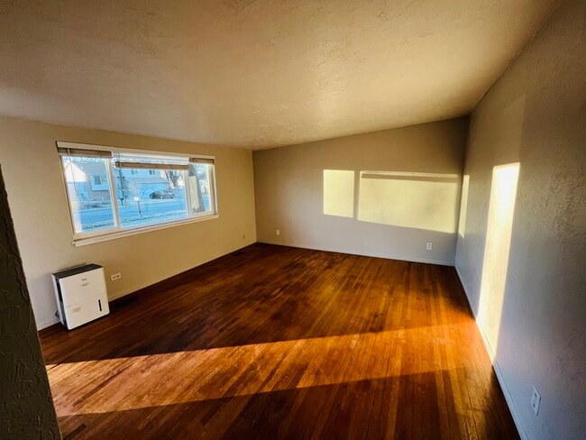 Photo - 5760 S 2700 W Unidad 5760