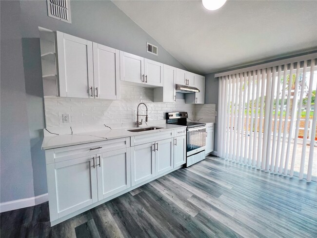 Photo - 10204 Bellhurst Ct