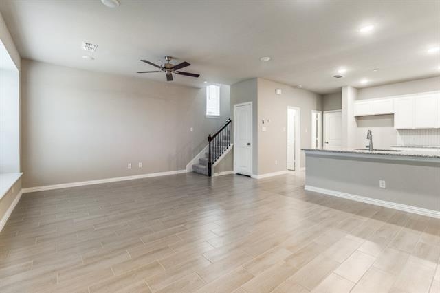 Photo - 3740 Paradise Way