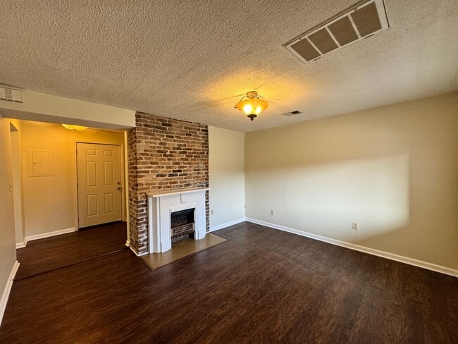 Photo - One Bedroom House in Frankfort!