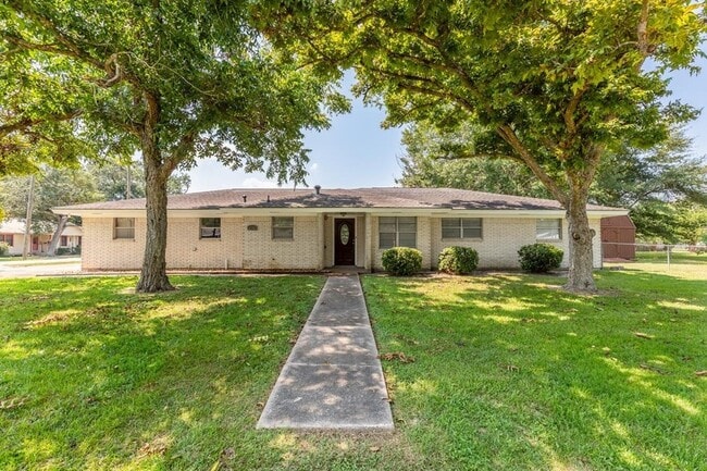 Building Photo - 1212 Irving St