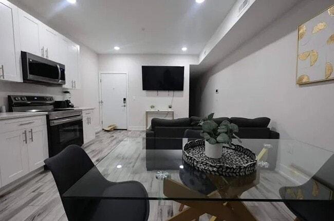 Photo - 1107 N 41st St Unit 1107 N 41st St