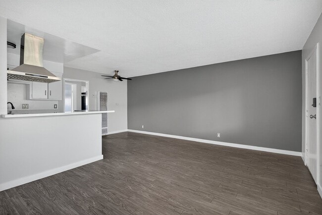 Photo - 1121 Daisy Ave Unit 09