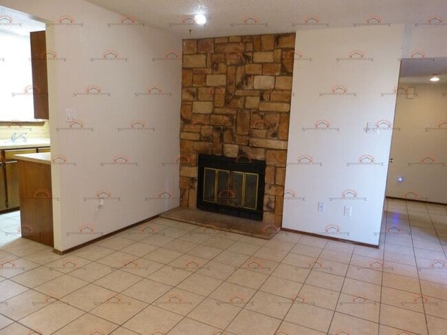 Photo - Spacious 2 bedroom 1 bath with a fireplace!