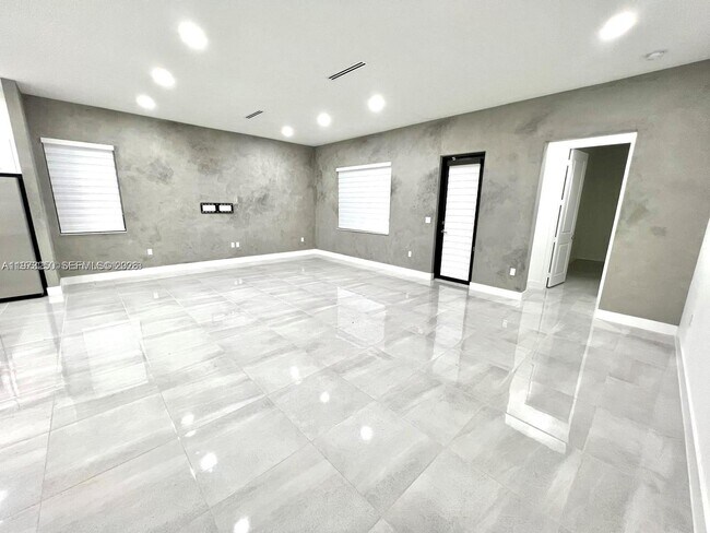 Photo - 17324 SW 41st St