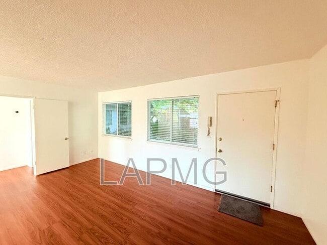 Photo - 2707 Pomeroy Ave