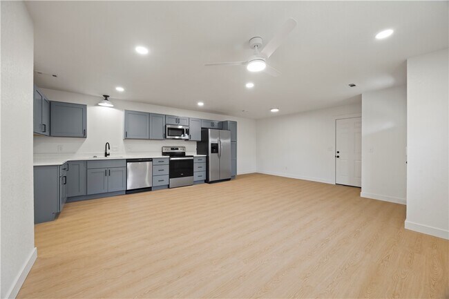 Photo - 2007 Sycamore Pl