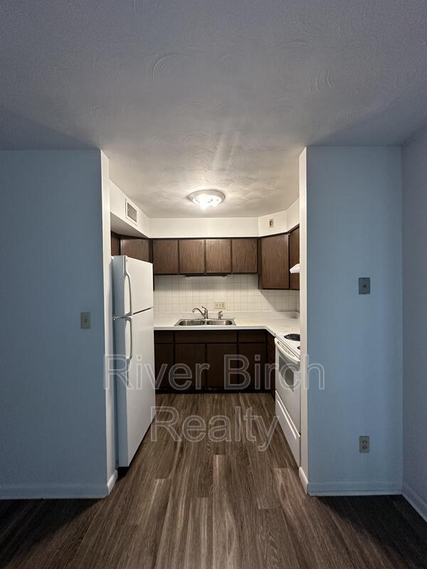 Photo - 525 W Cook St