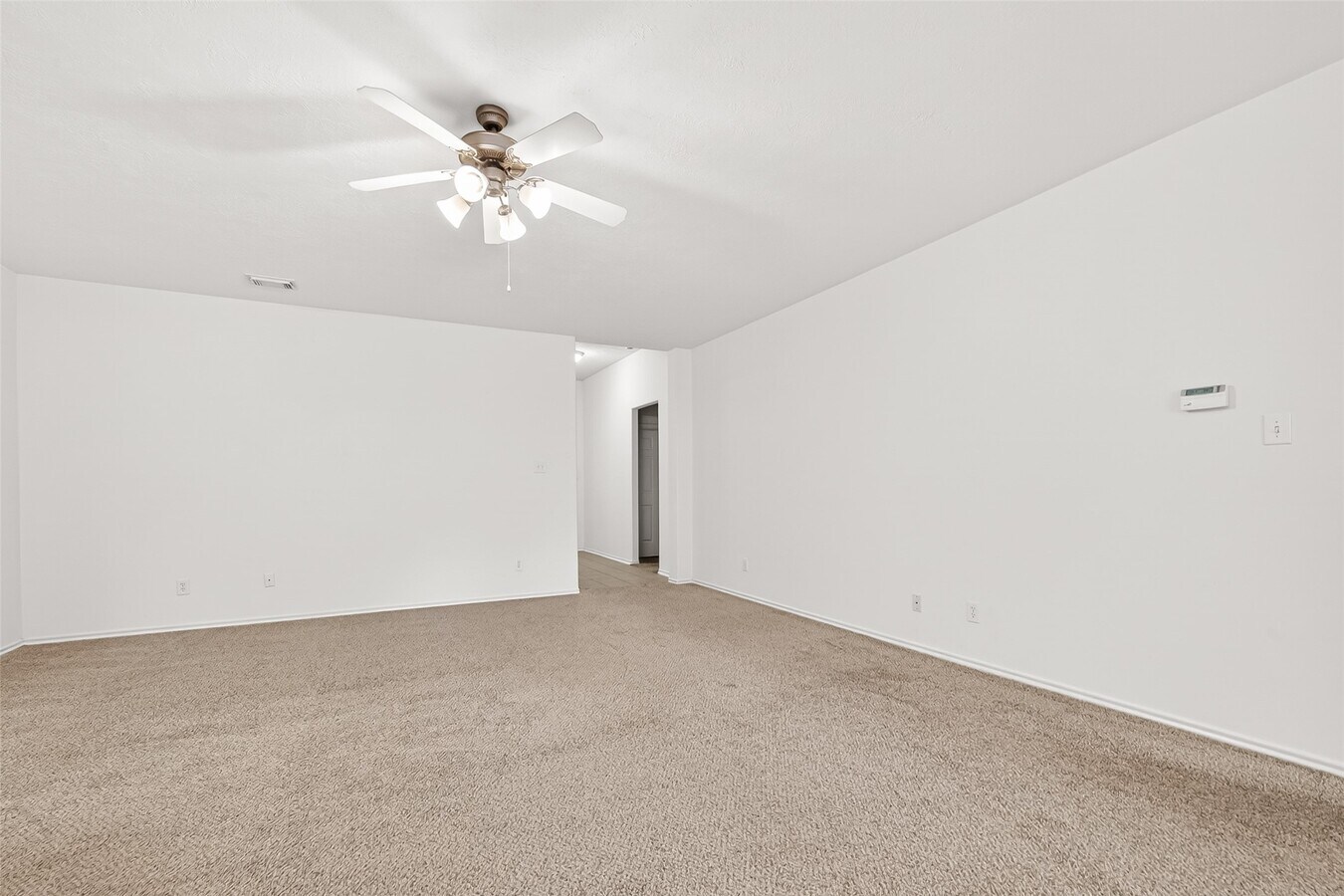 Photo - 10 Druids Glen Pl