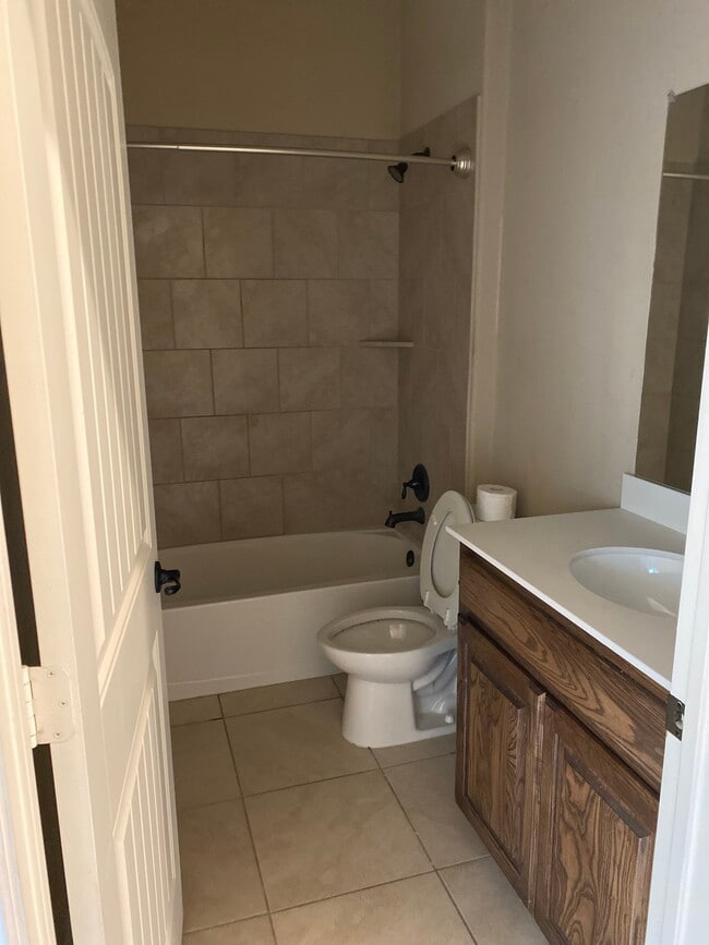 10508 Fort Davis Pl Unidad -