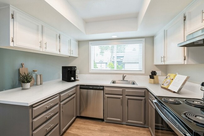 ReNew Rock Creek Townhomes