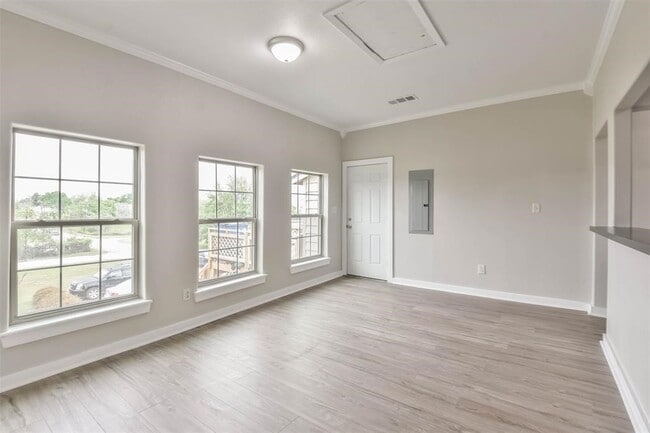 Photo - 329 E Washington Ave Unit 201