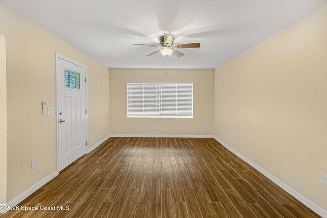 Photo - 175 NW Valencia Rd