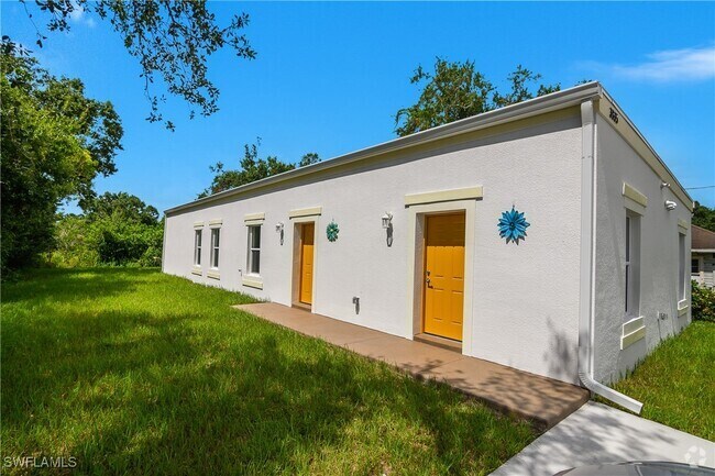 Building Photo - 3835 Lora St Rental