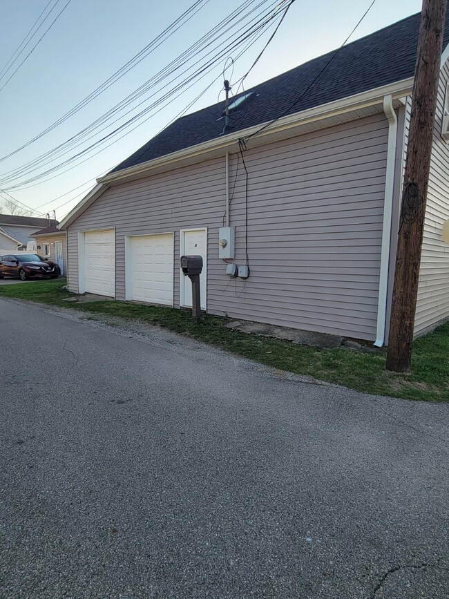 Photo - 4 N Anderson St