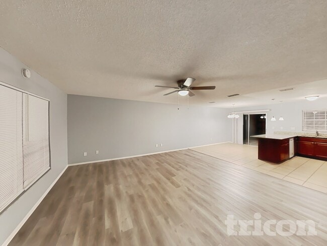 Photo - 1913 Hudson Ct