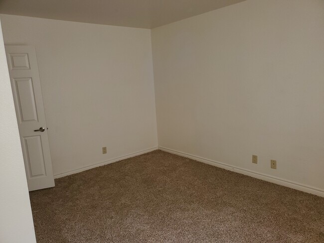 Photo - 4981 River Glen Dr Unit 110