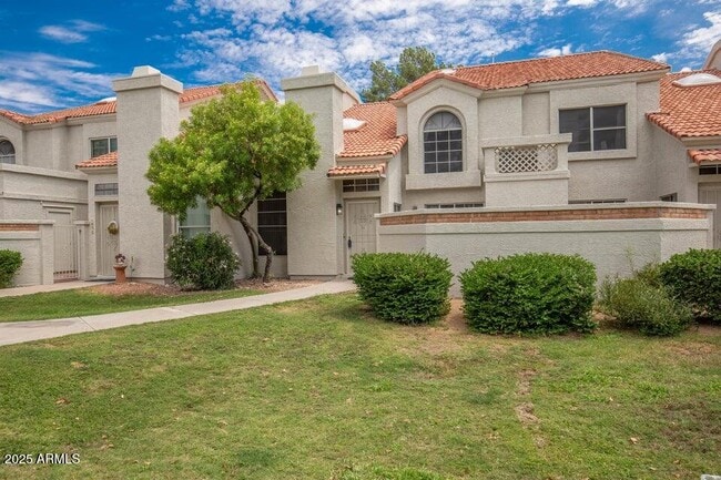 Building Photo - 1717 E Union Hills Dr