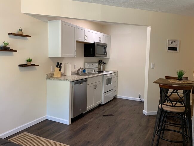 Kitchen - 1619 Mansfield St Unit #2