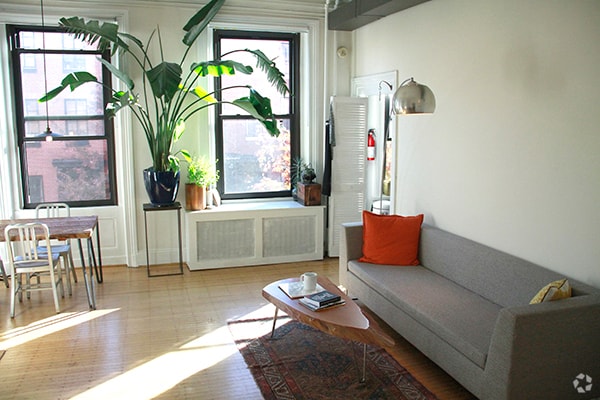Building Photo - 20 E Eager St Unit 2a Rental