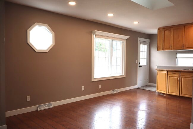 Photo - 2230 Brookside Dr