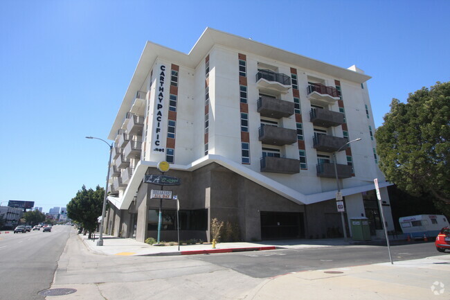 Building Photo - Carthay Pacific Rental