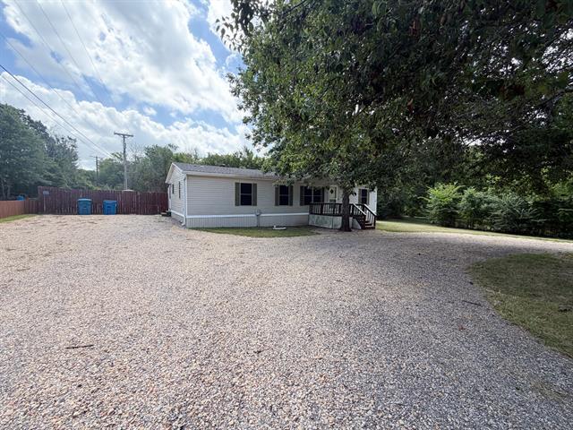Building Photo - 102 Acres Loop