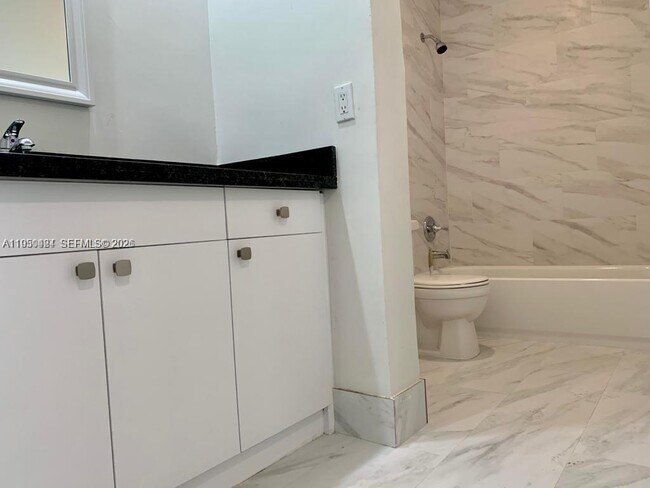 Photo - 3522 NE 166th St Unit 10