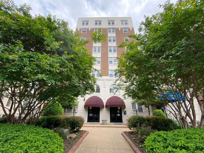 Have Breakfast at Tiffany's! Cozy Studio a... - Have Breakfast at Tiffany's! Cozy Studio a... Condo Unit 102