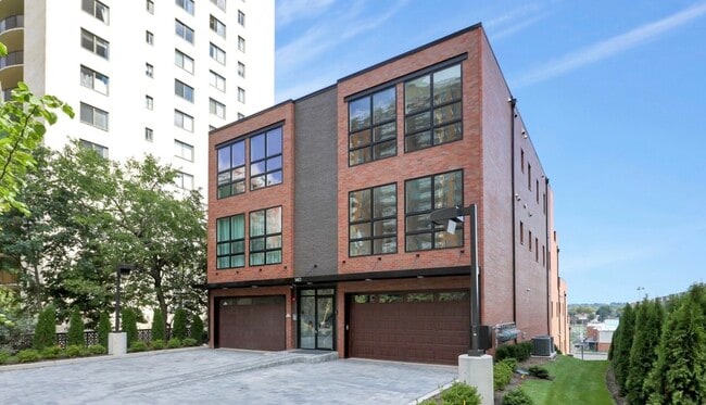 Photo - 140 Comet Way Unidad C2