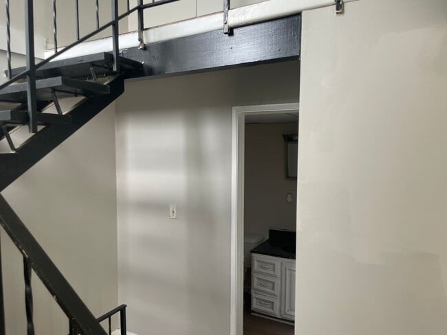 Photo - 3 bed 1.5 bath town home.