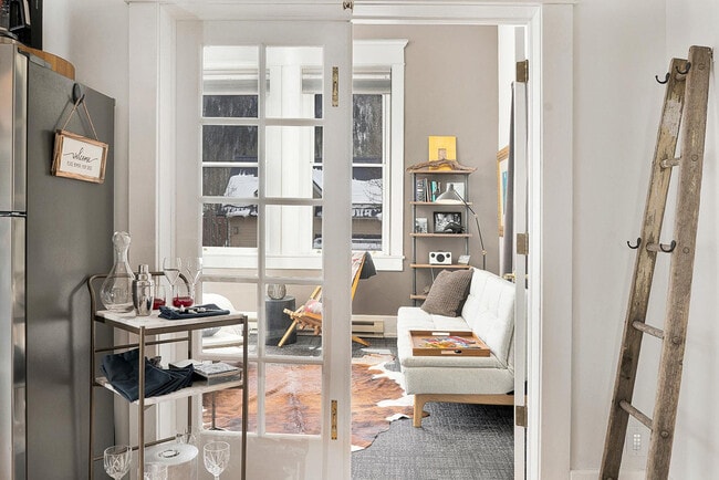 Photo - 107 W Columbia Ave Unidad ID1324996P