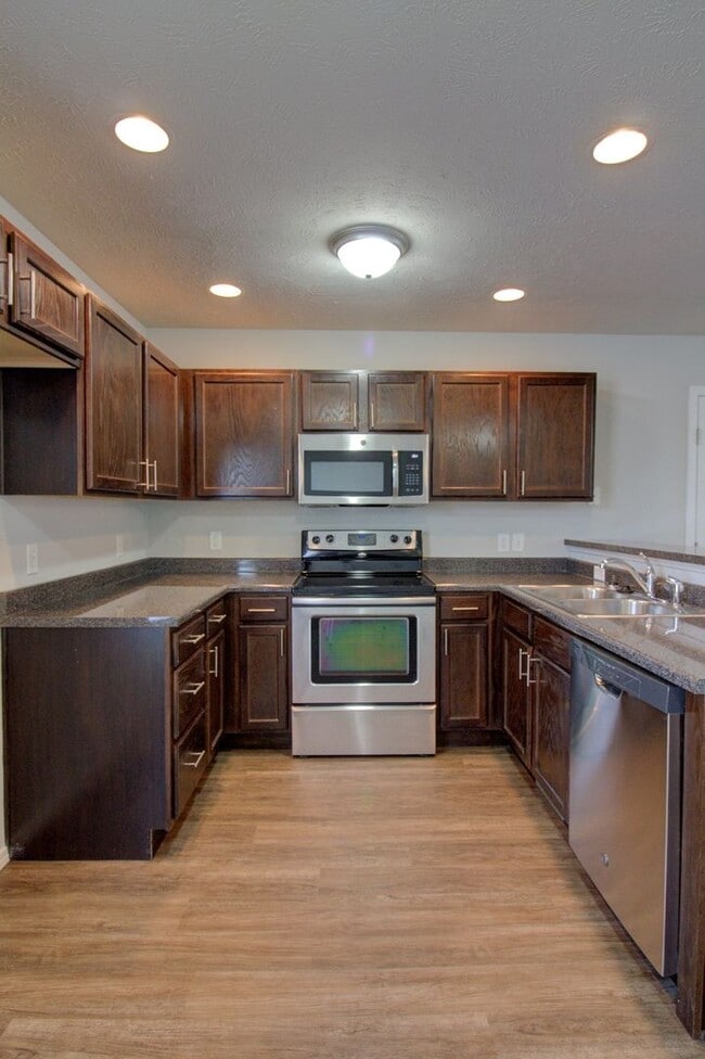 Photo - 3 Bedroom Home in Springfield!