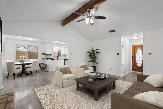 Photo - 701 Riverwood Dr