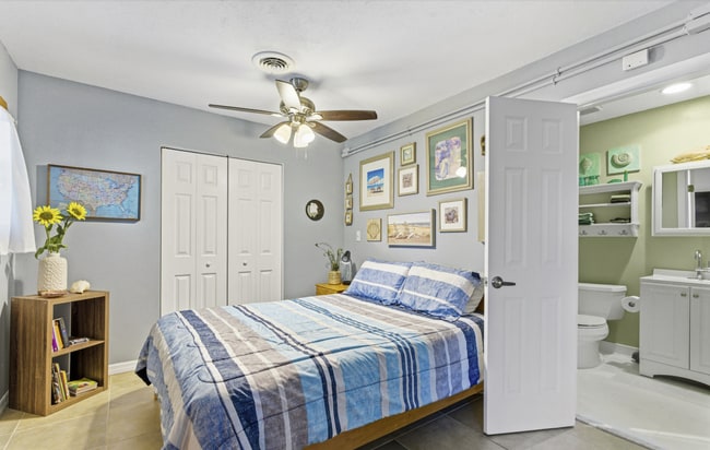 Building Photo - 1811 Eastern Dr Unit 1811 Eastern Dr.