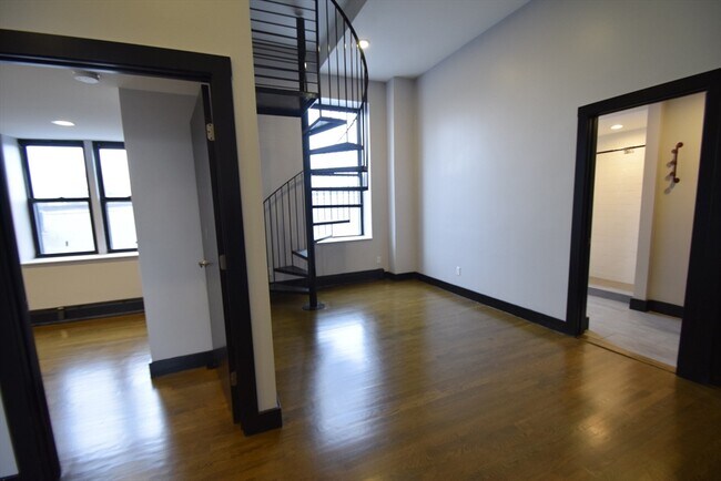 Photo - 444 Western Ave Unidad 3