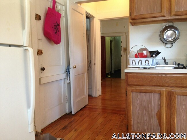 Photo - 215 Harvard Ave Unit 4