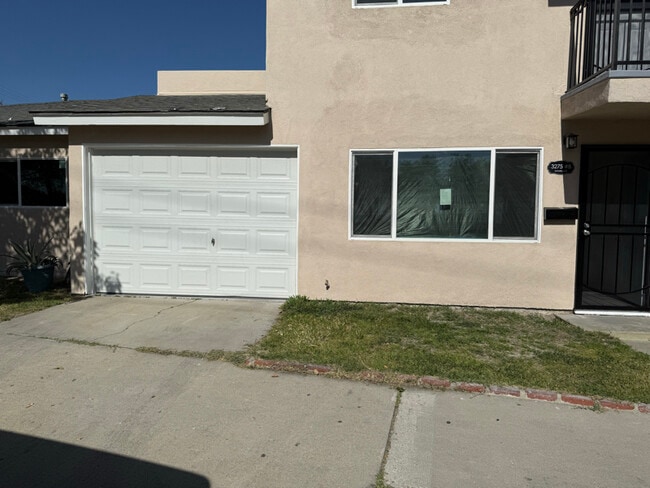 Photo - 3275 Saturn Ave Unidad B