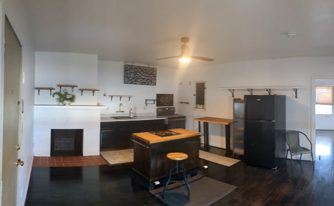 Building Photo - 2274 S Market St Unit 5