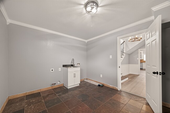 Photo - 2120 Fulton St