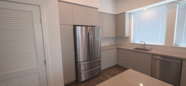 Photo - Luxury New Build with 2 En-Suites | Quartz Kitchen | Prime Fremont Location
